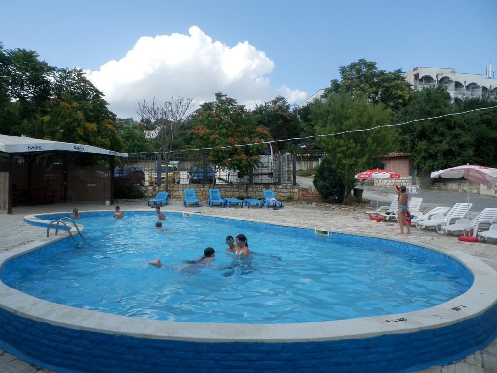 Olimpia Supersnab Hotel Balchik Esterno foto