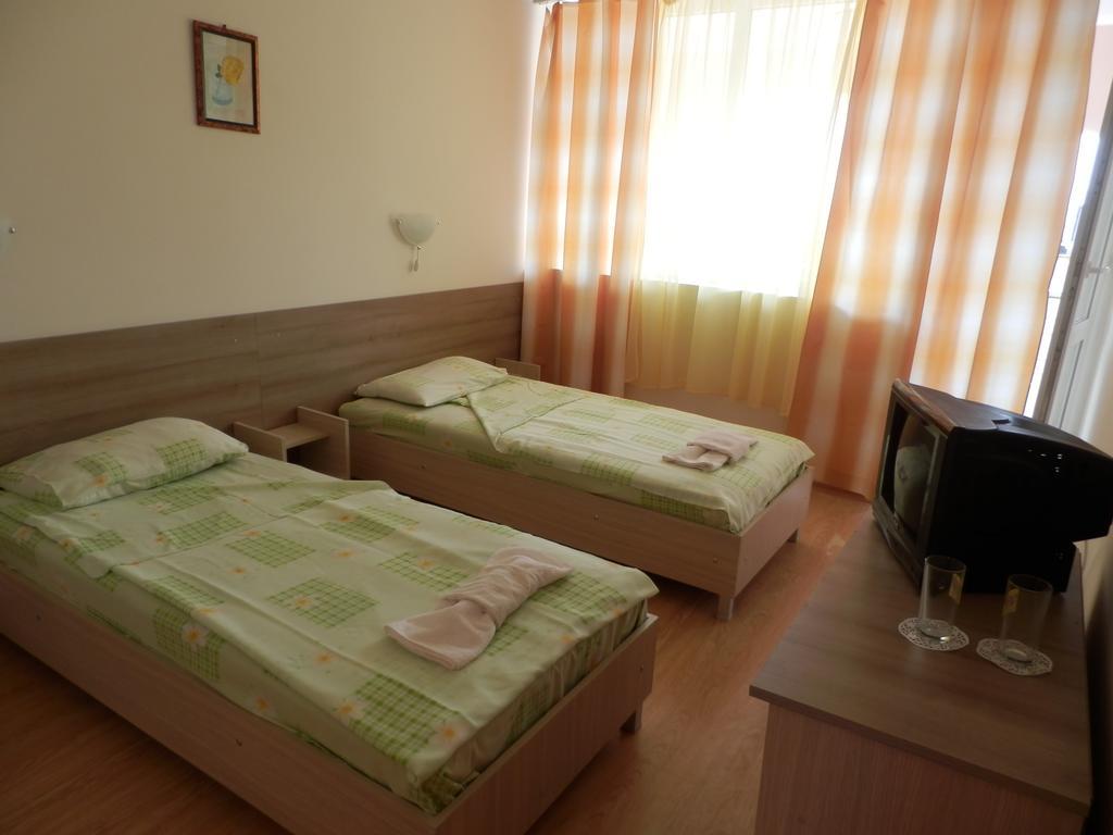 Olimpia Supersnab Hotel Balchik Esterno foto