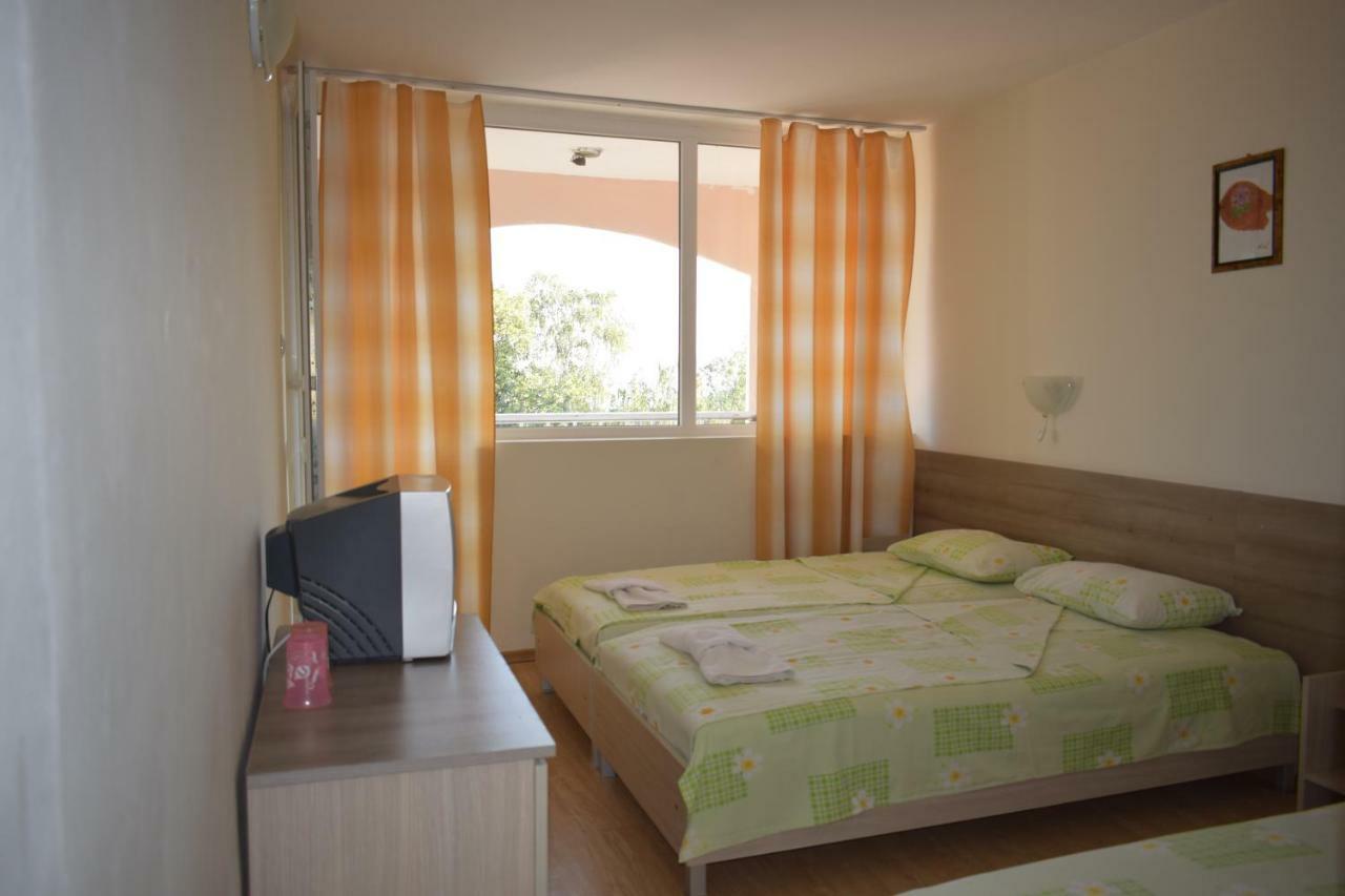Olimpia Supersnab Hotel Balchik Esterno foto